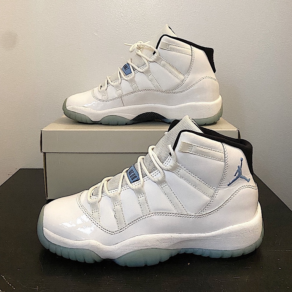 Air Jordan 11 Legend Blue